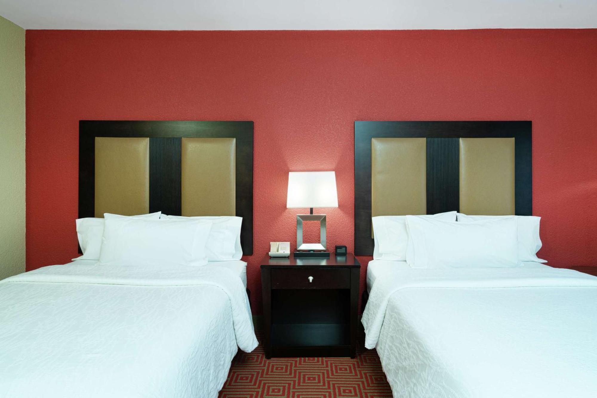Hilton Garden Inn Dalton Bagian luar foto