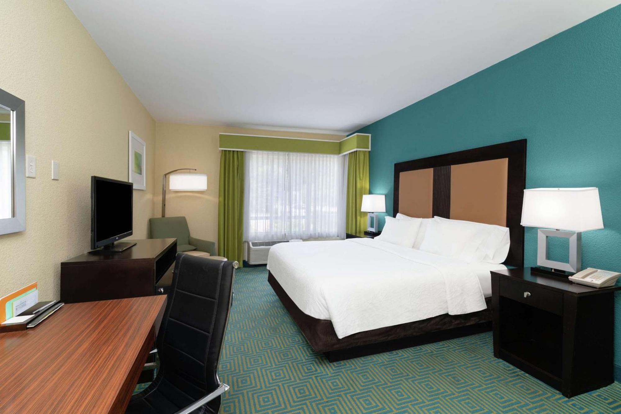 Hilton Garden Inn Dalton Bagian luar foto