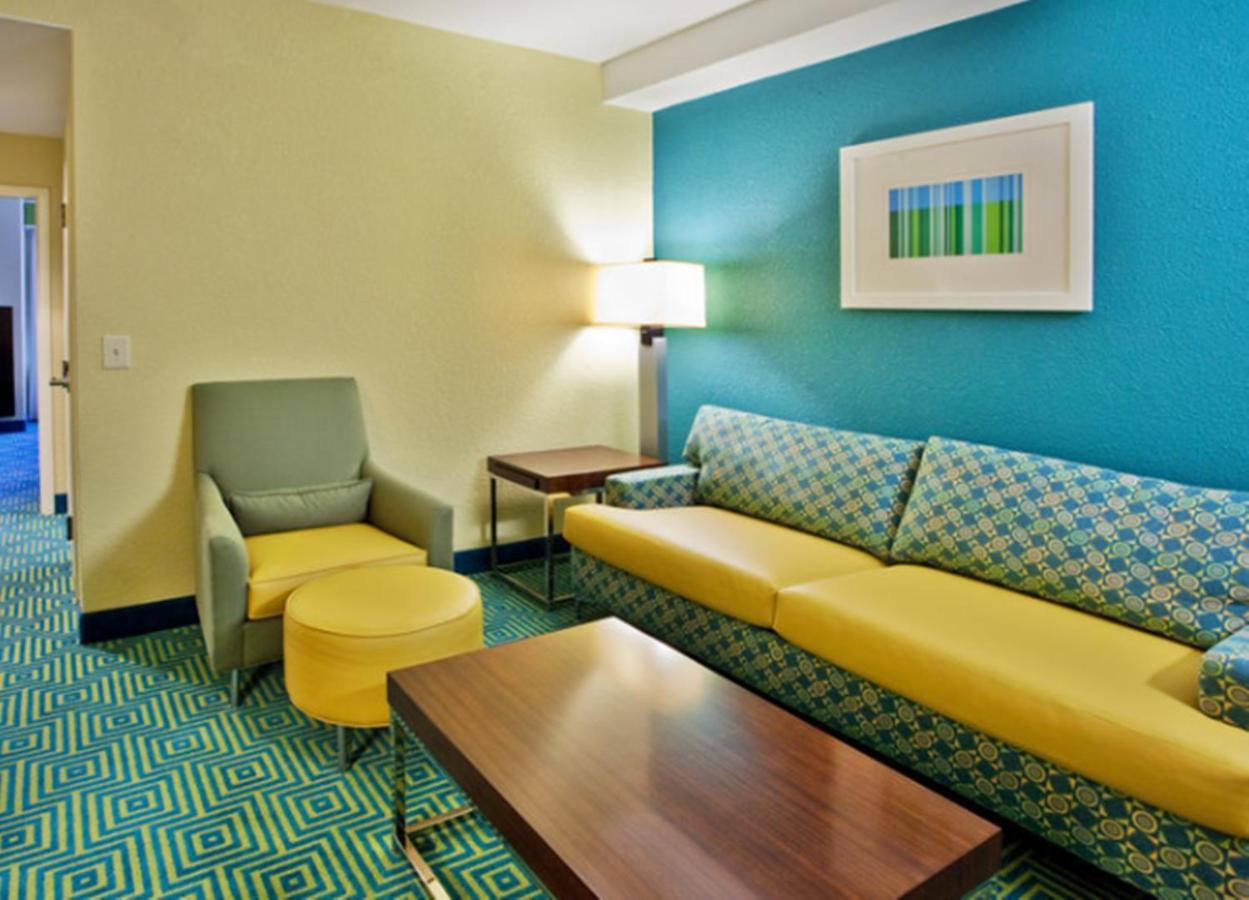 Hilton Garden Inn Dalton Bagian luar foto