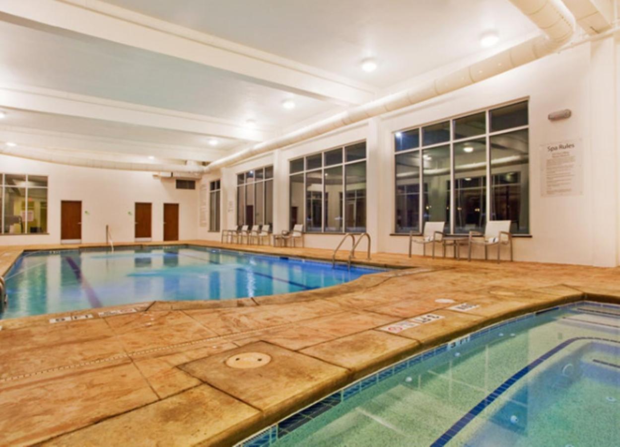 Hilton Garden Inn Dalton Bagian luar foto